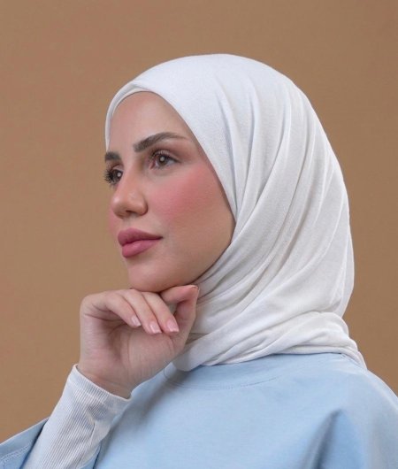 شالة ترفل ابيض